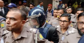 জামিন পেলেন বঙ্গভবনের সেই কর্মকর্তা ছরওয়ার